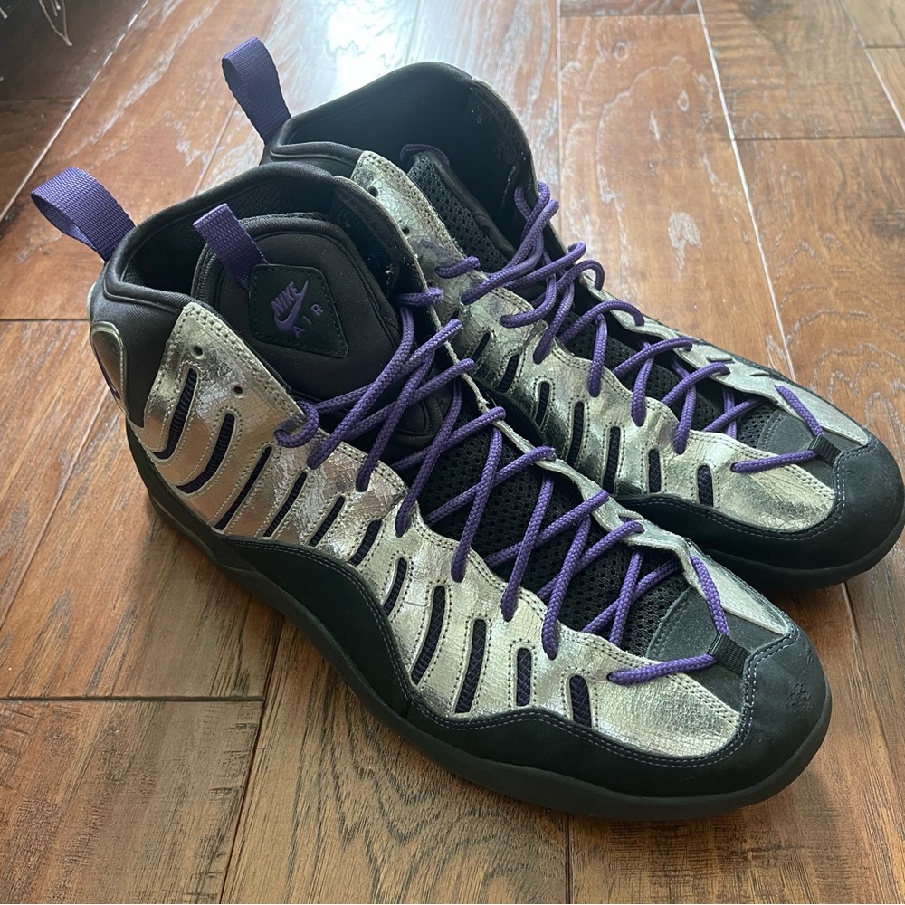 Nike Air Bakin Black/Club Purple-Chrome
